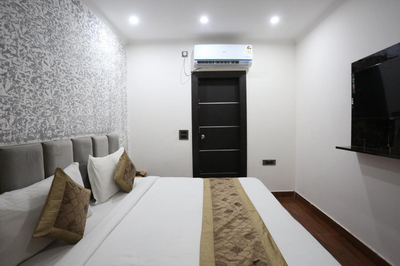 Hotel Twamev Couple Friendly Laxmi Nagar New Delhi Luaran gambar