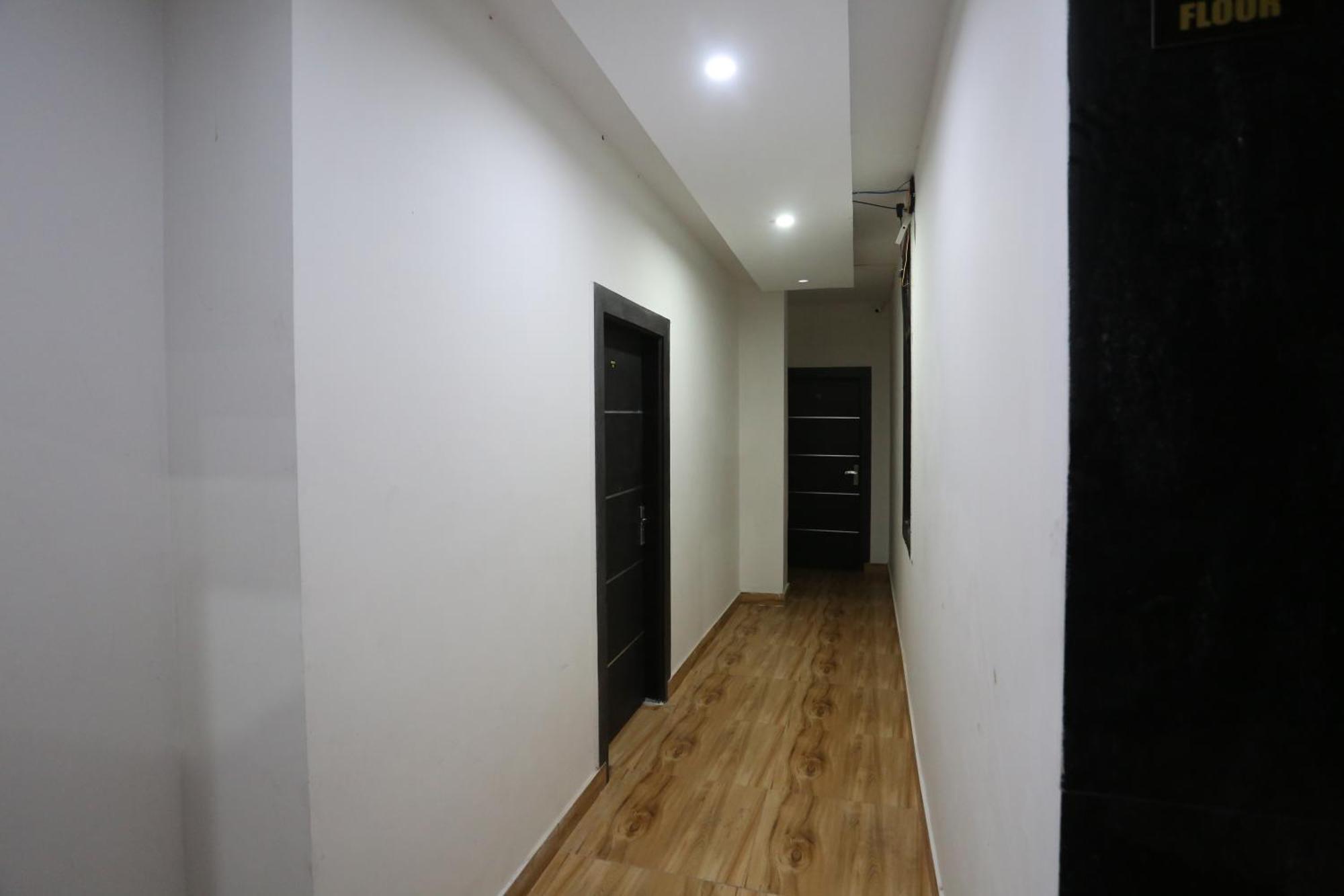 Hotel Twamev Couple Friendly Laxmi Nagar New Delhi Luaran gambar